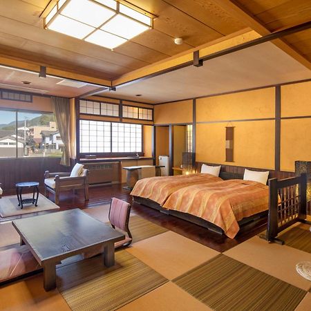 เกโระ ออนเซน โบเซนคัง Hotel ภายนอก รูปภาพ